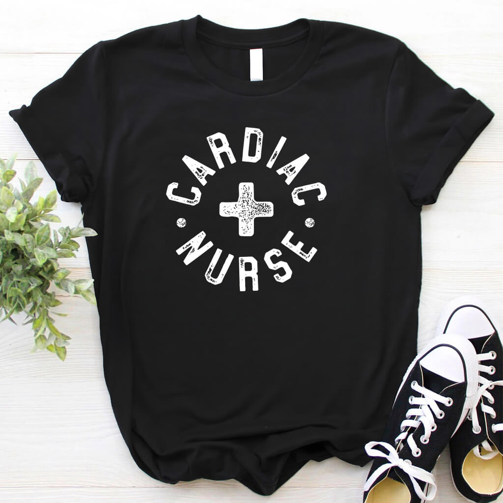Cardiac Nurse T-shirt - Retro Design Crewneck Tee