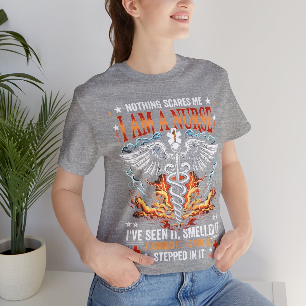 Nothing Scares me i'm a Nurse T-shirt