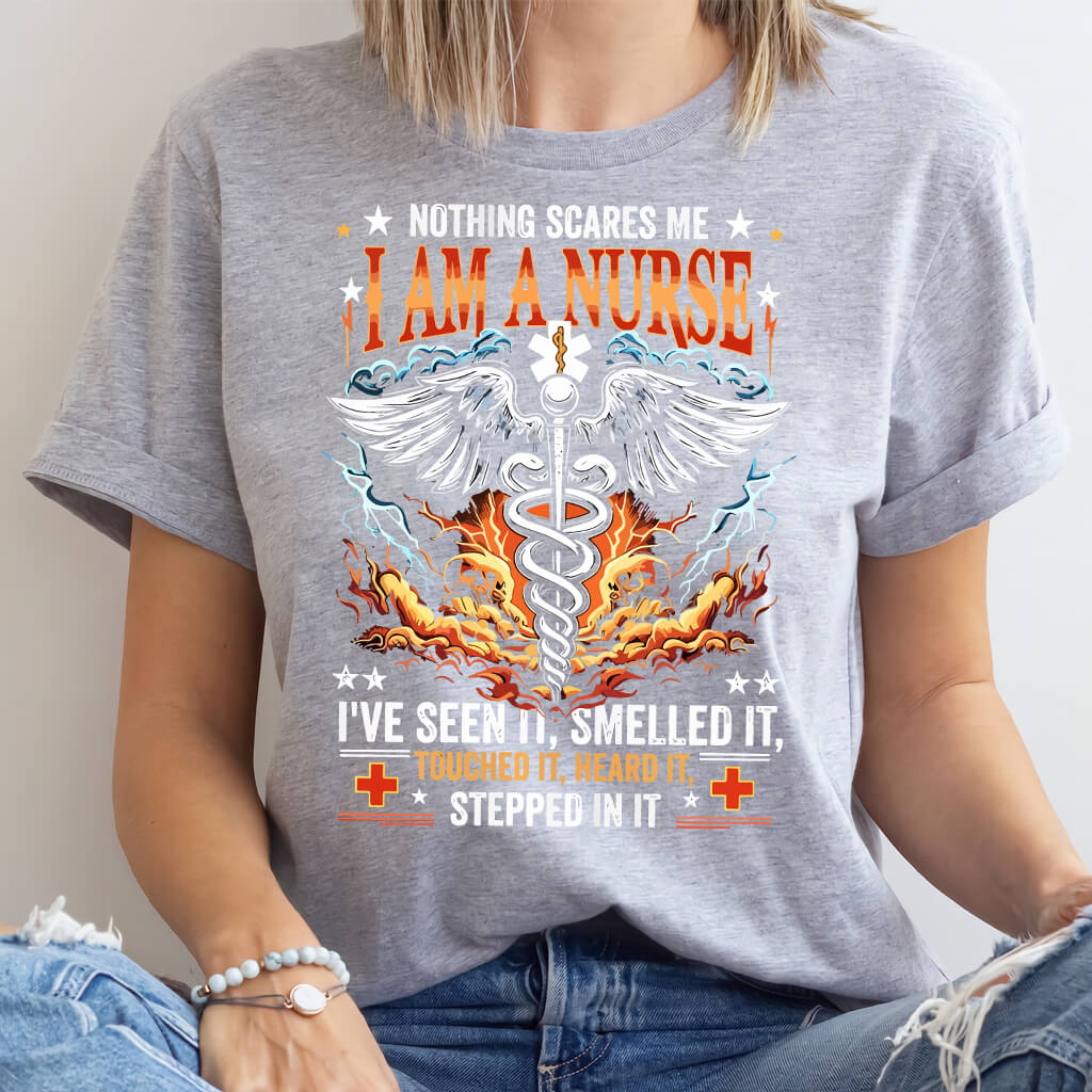 Nothing Scares me i'm a Nurse T-shirt