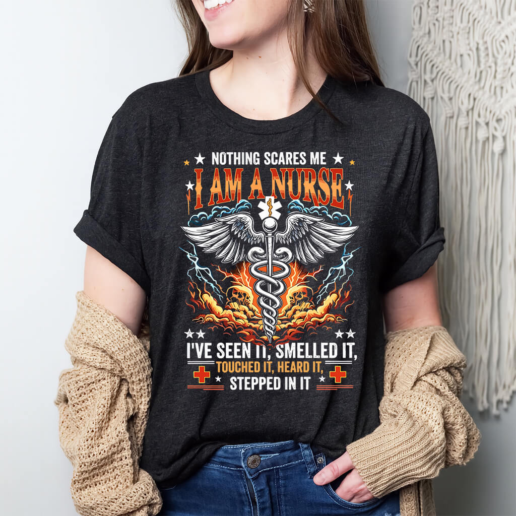 Nothing Scares me i'm a Nurse T-shirt