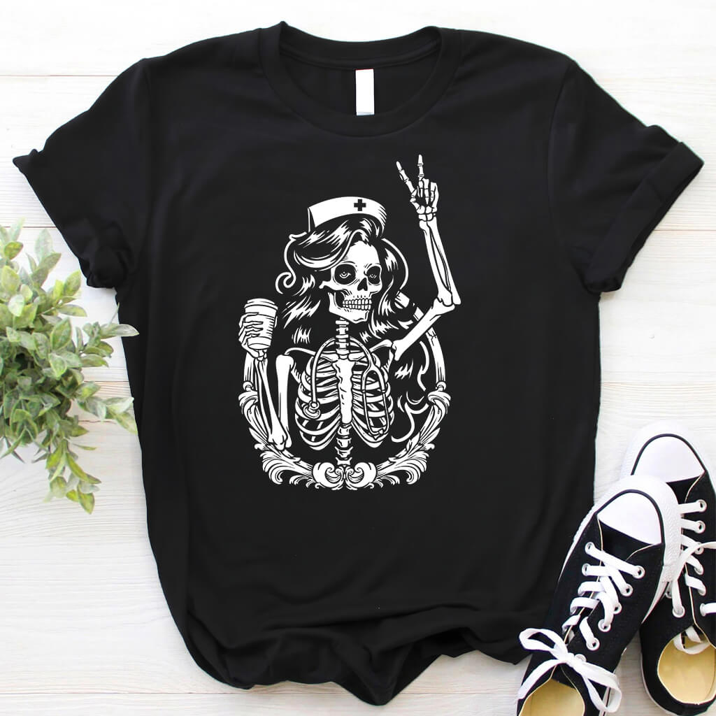 Nurse Throwing Peace Sign T-shirt